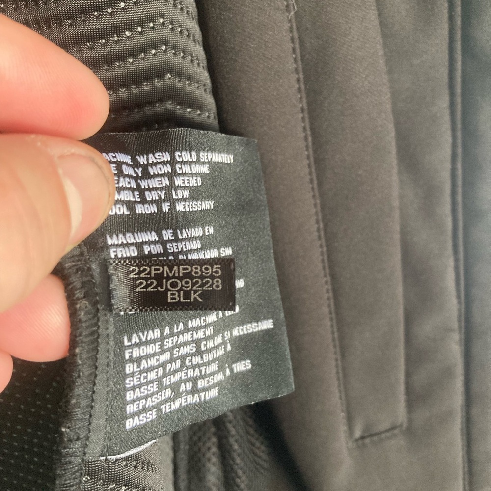 Guess Jacket Like new size XL - Picture 7 of 9